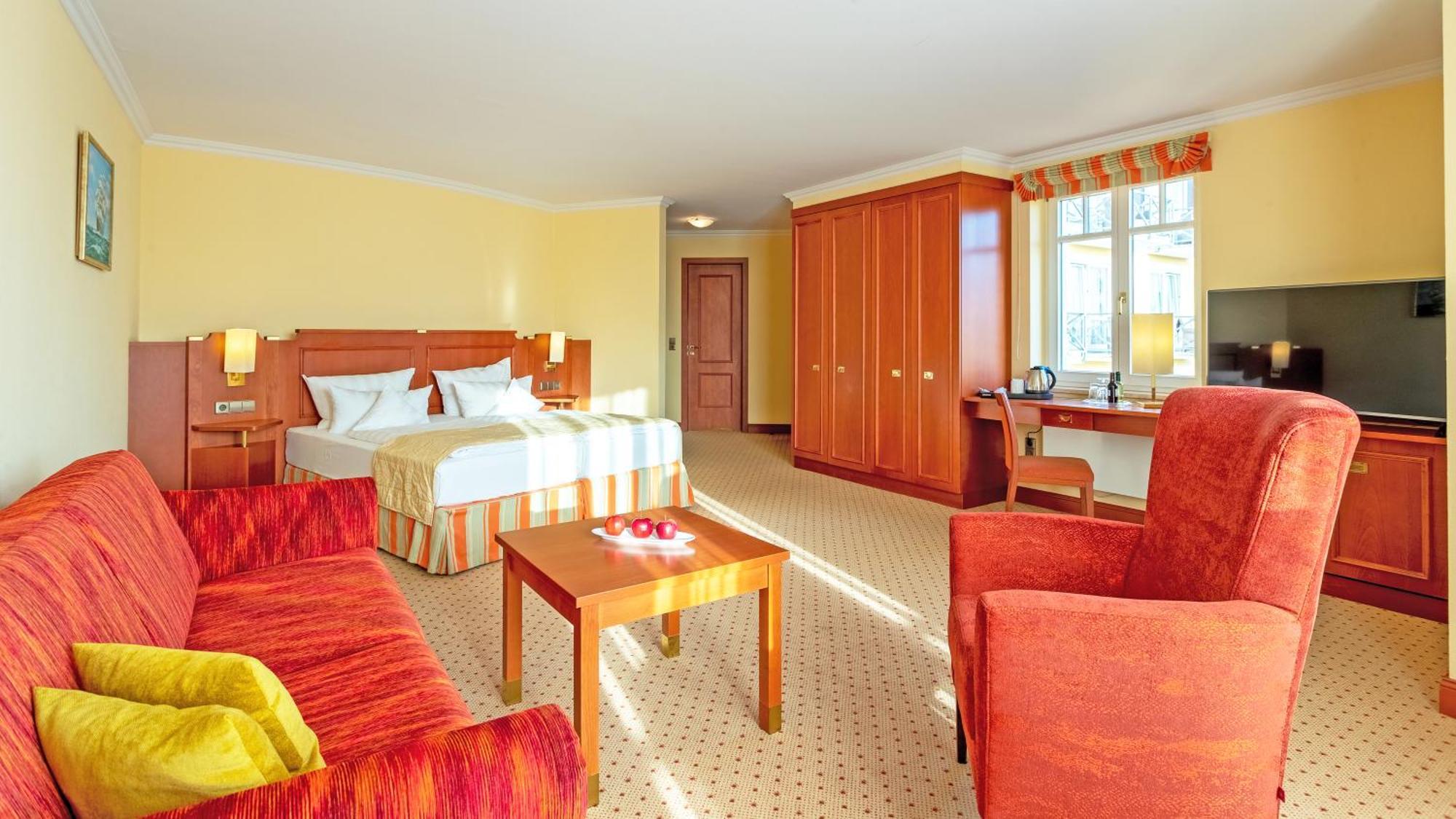 Hotel zur Post - ein Rovell Hotel Ostseebad Heringsdorf Exterior foto