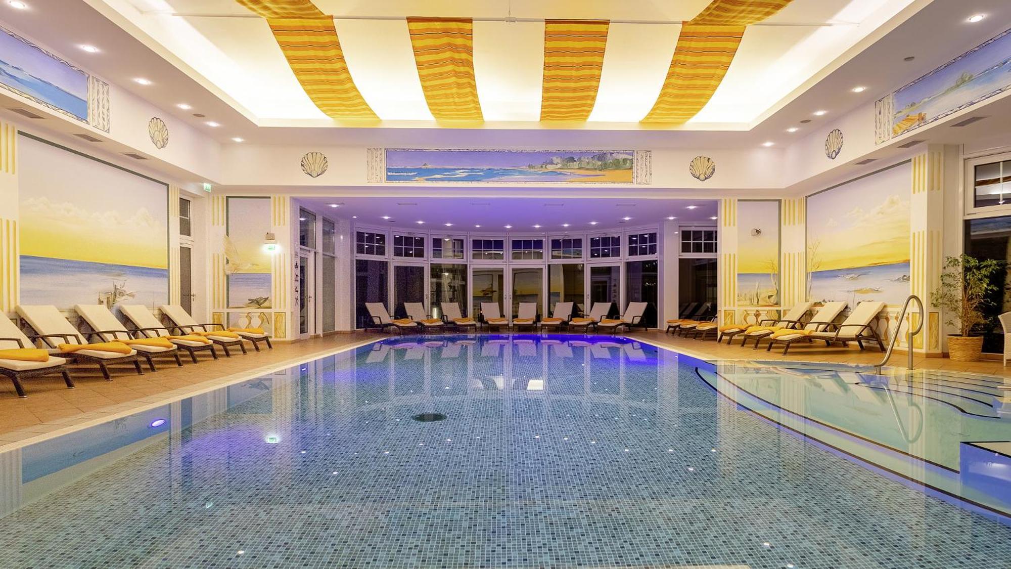 Hotel zur Post - ein Rovell Hotel Ostseebad Heringsdorf Exterior foto