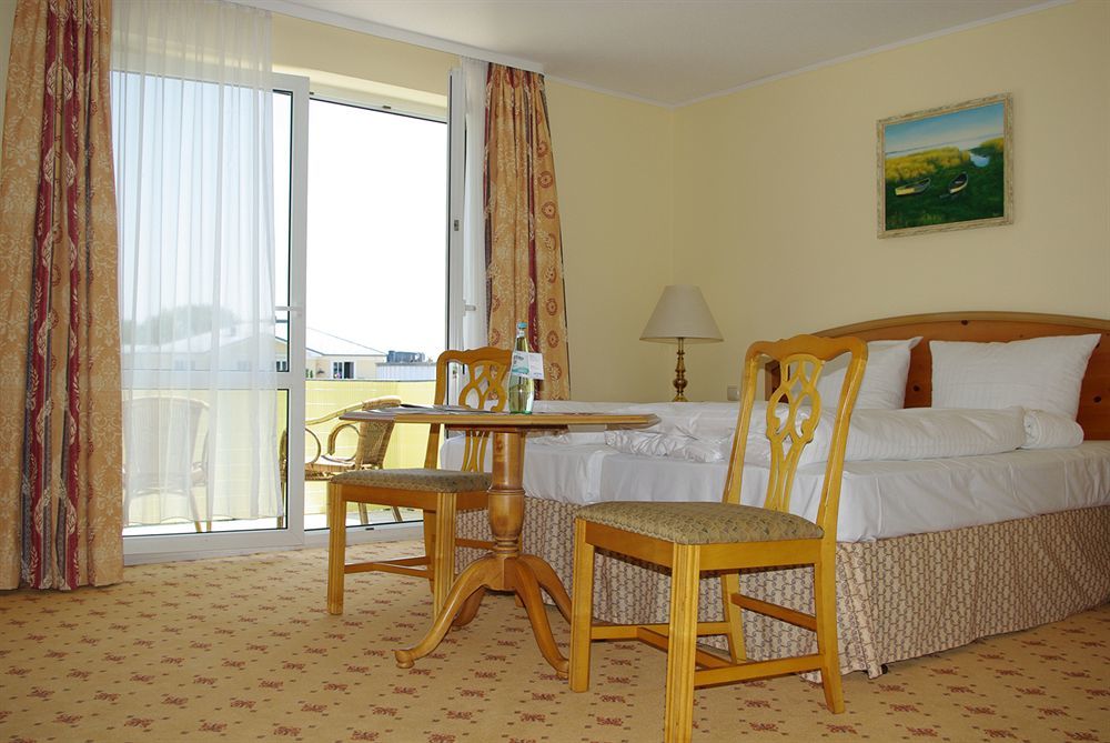 Hotel zur Post - ein Rovell Hotel Ostseebad Heringsdorf Exterior foto